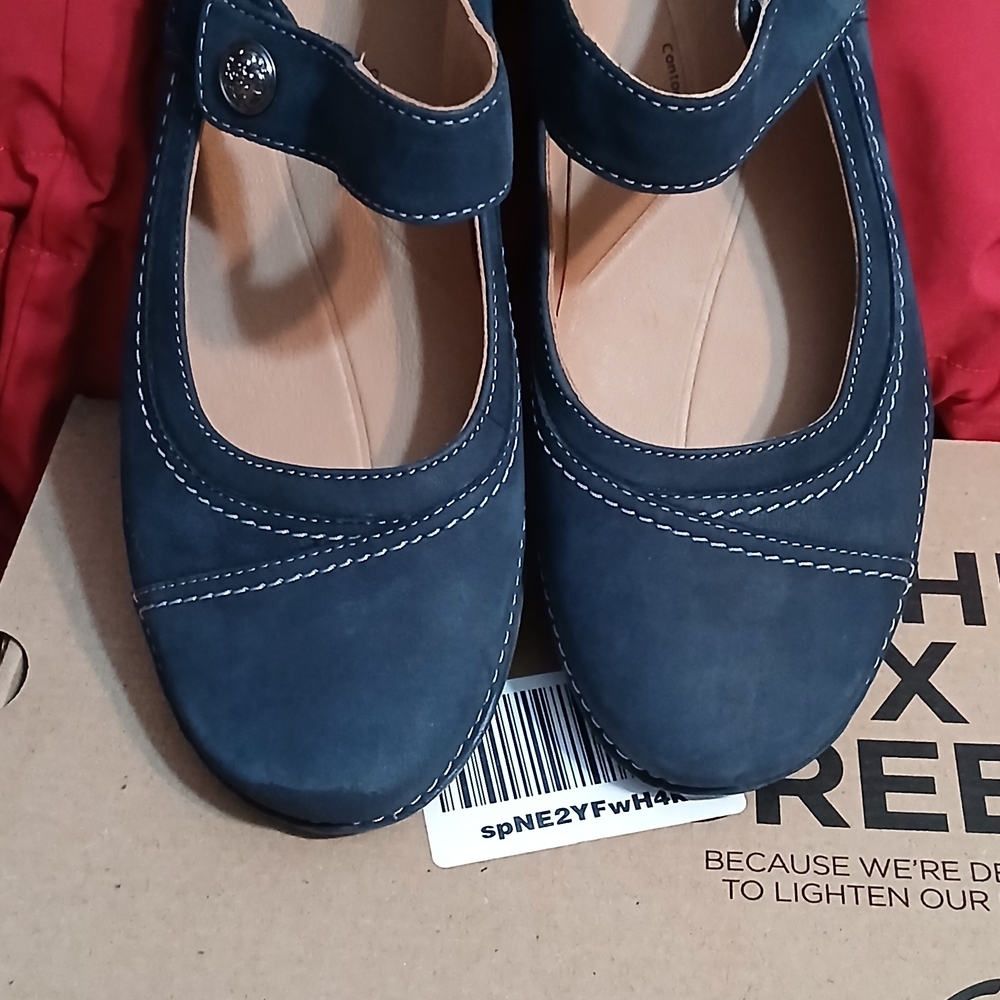 Clarks Navy Blue Flats